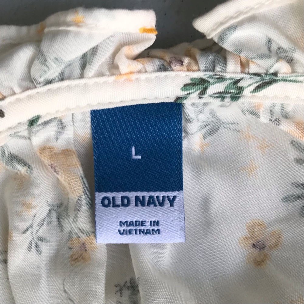 OLD NAVY Dainty Floral Print Long Sleeve Pleated Peasant Blouse - Picture 8 of 9